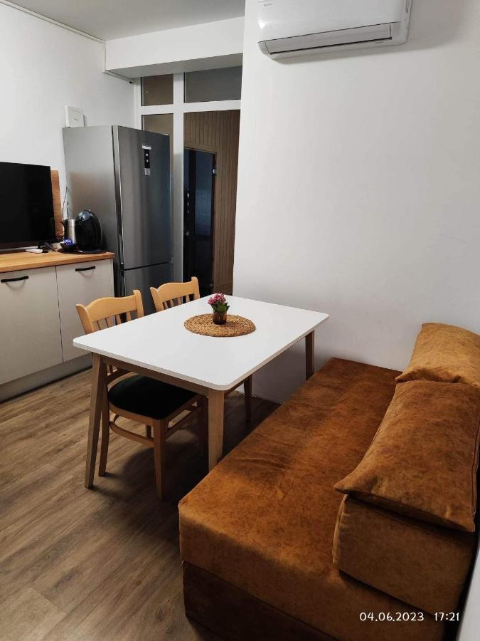 Dety'S Apartment Бургас Экстерьер фото